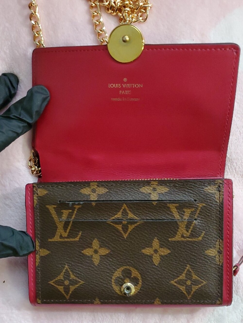 Louis Vuitton Monogram Crossbody Wallet with Gold Chain & Red Trim - Picture 5 of 17